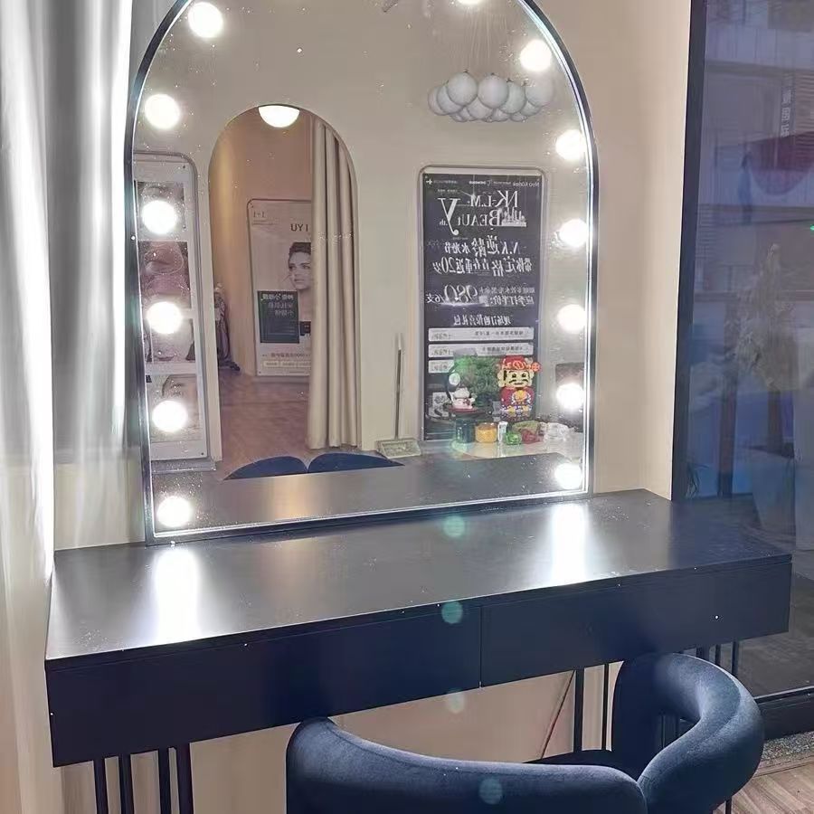 Meja rias gaya Nordik dengan l - Beauty And Makeup Studio ulasan dan harga